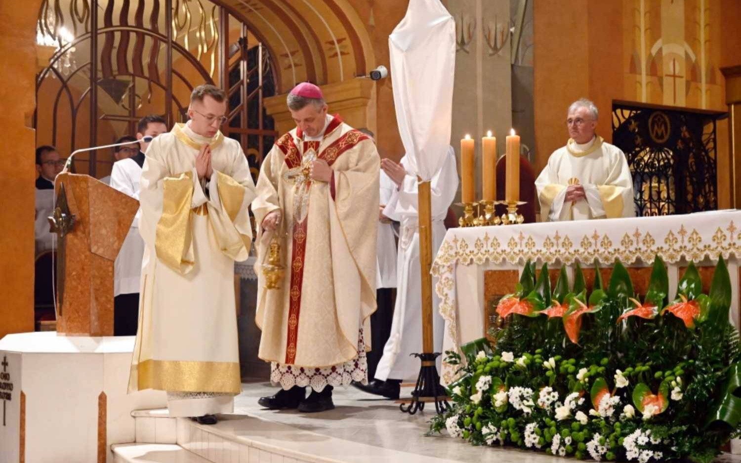 Wielki Piątek. Katolicy upamiętniają męczeńską śmierć Chrystusa