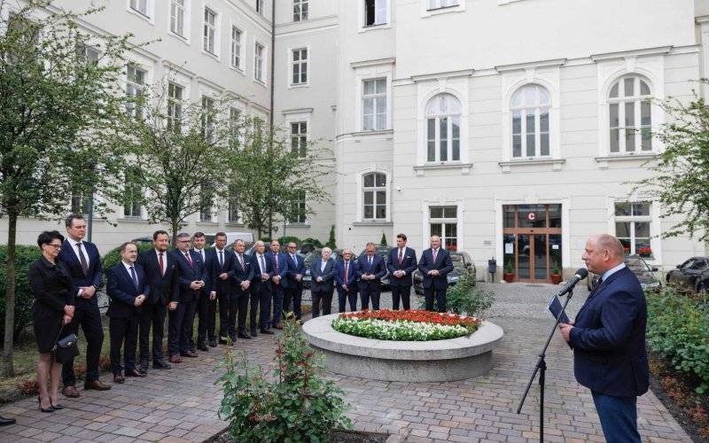 Samorząd rządzi się sam, samodzielnie wybiera swoje priorytety – FOTO