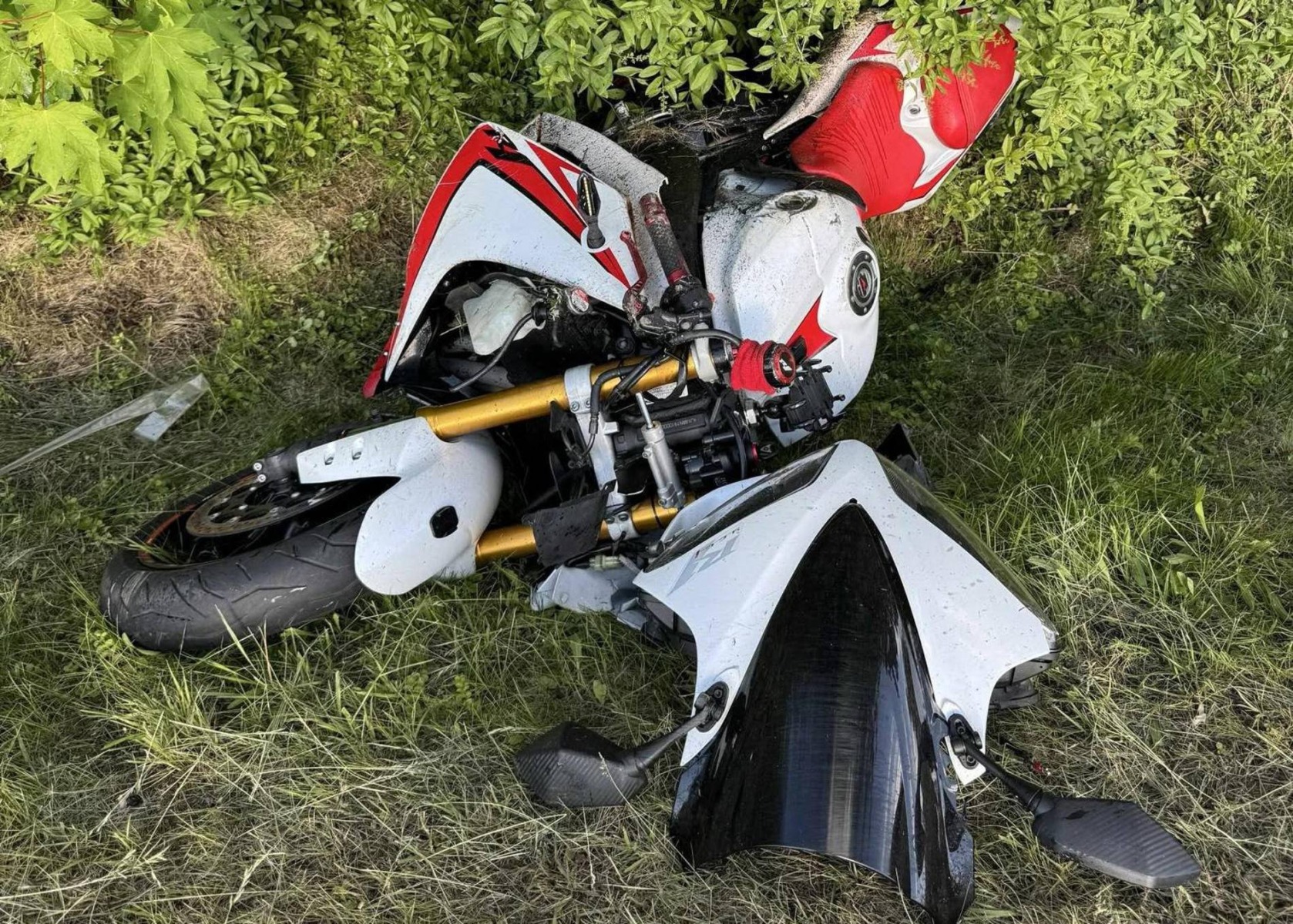 Motocyklista ranny w zderzeniu na Legionów – FOTO