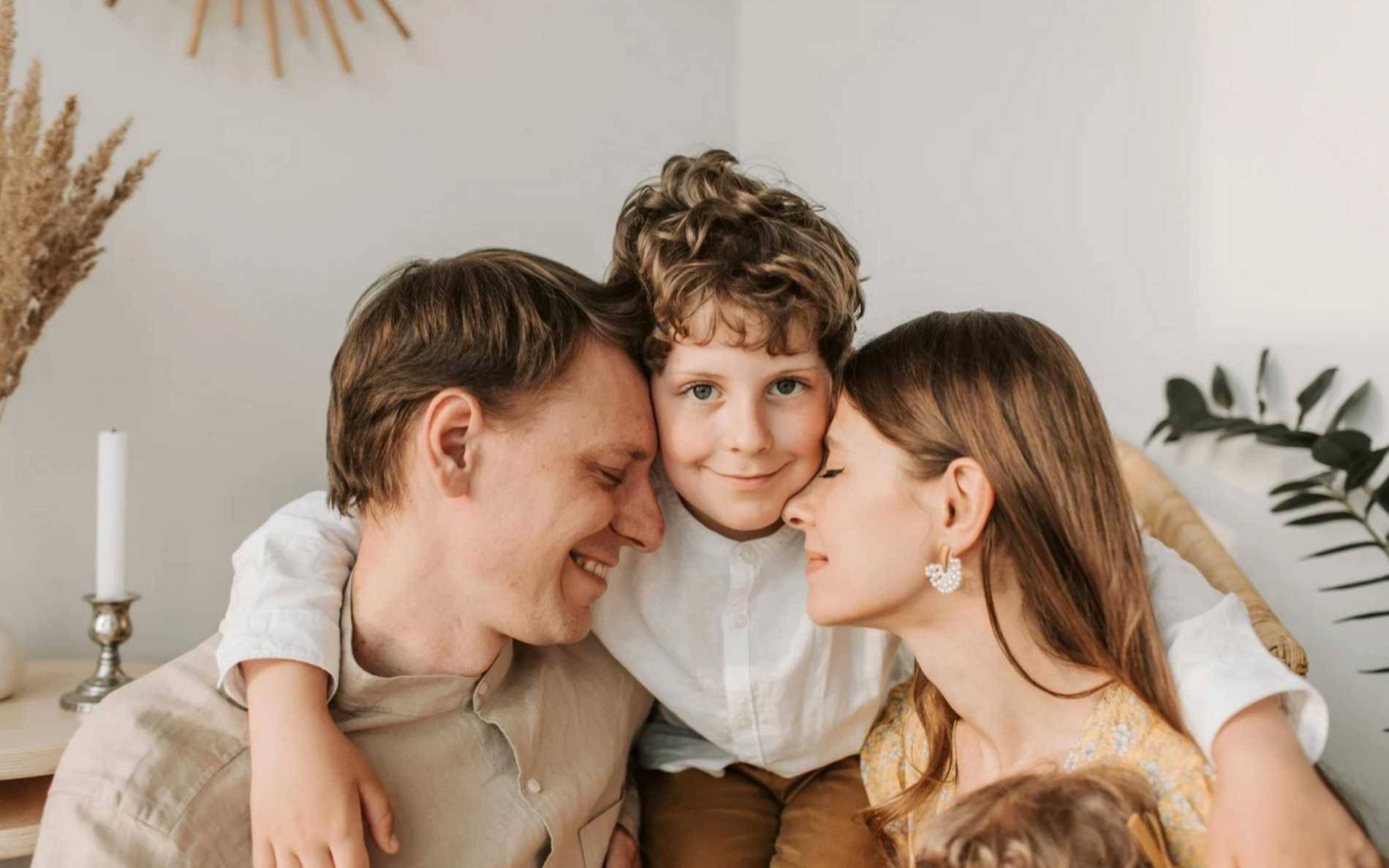 Pijany mąż wezwał policję do pijanej żony. W mieszkaniu było małe dziecko