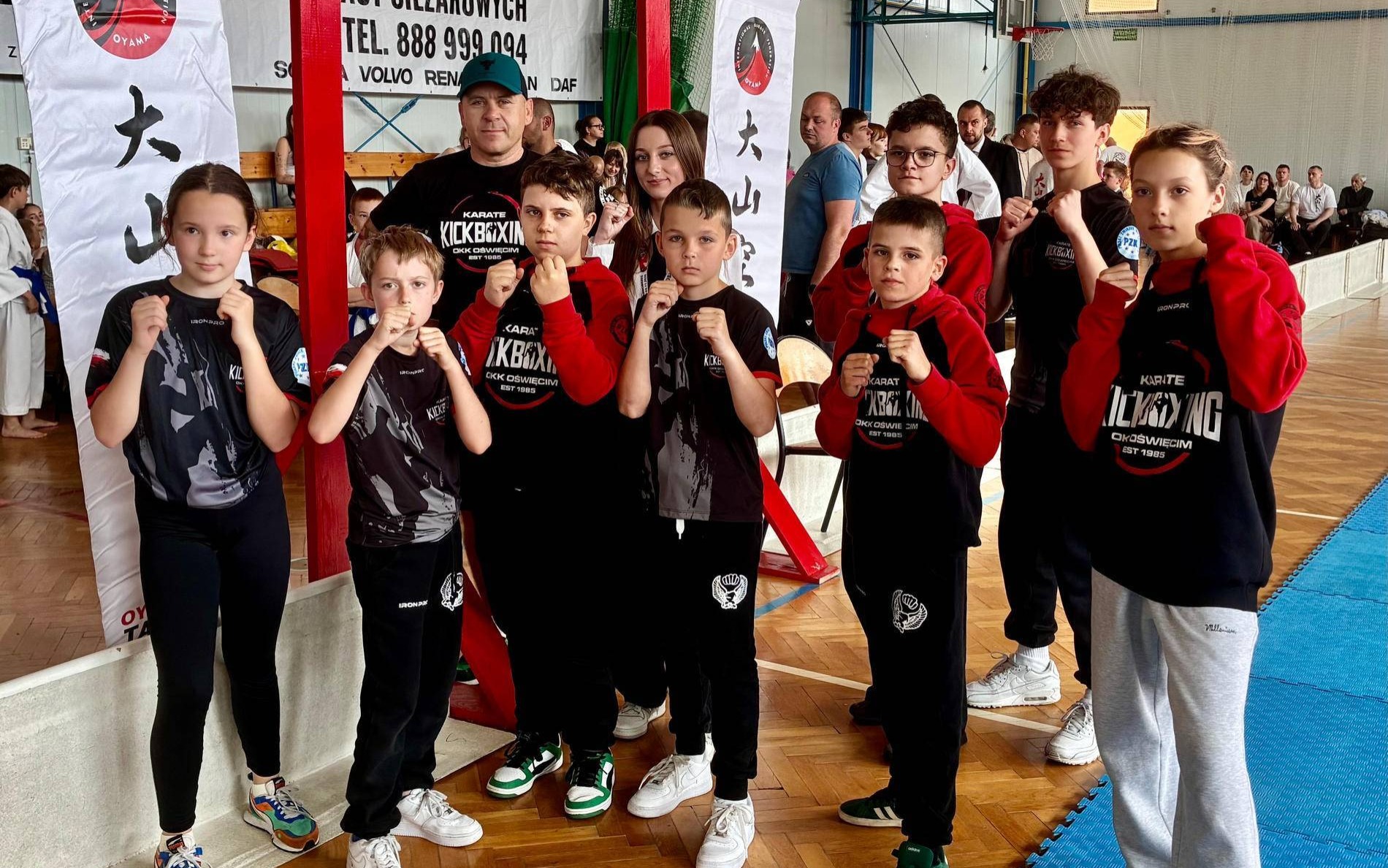 Złoto-srebrny start oświęcimskich karateków – FOTO