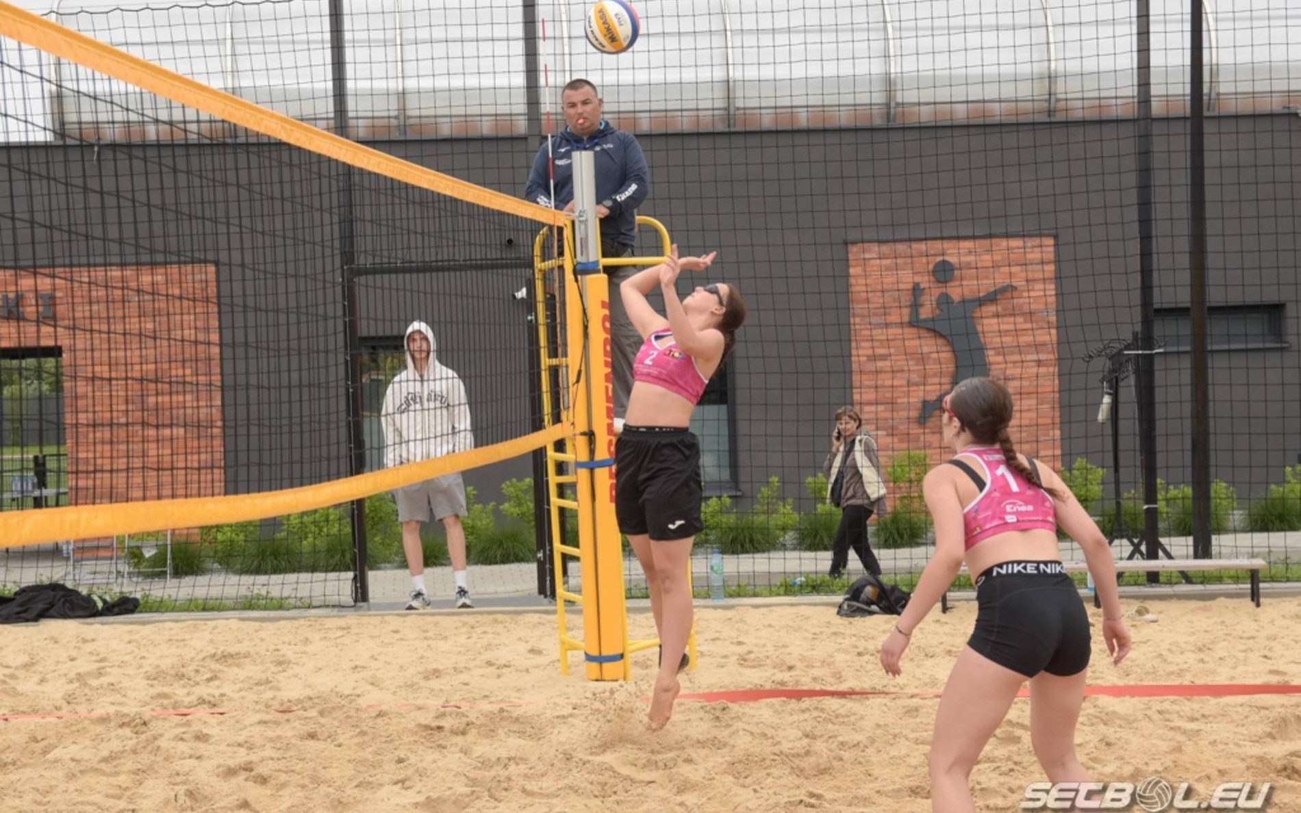 Oświęcimianki w finałach „plażówki” – FOTO