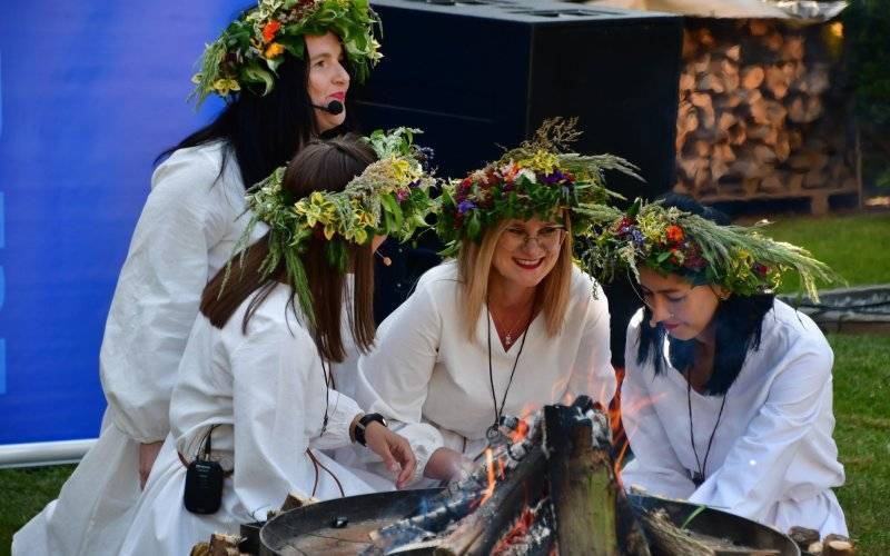 Tradycja i zabawa, czyli noc Kupały w Broszkowicach – FOTO