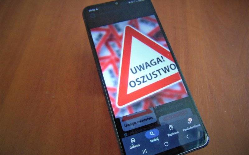 Straciła 67 tysięcy złotych, bo uwierzyła w szybki zysk