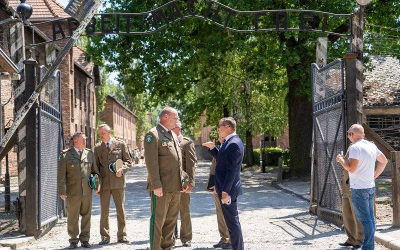 Strażnicy graniczni poznają historię KL Auschwitz