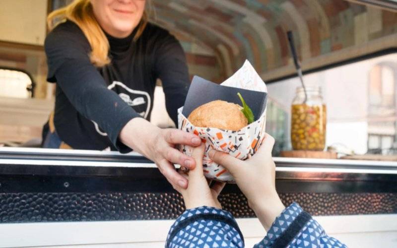 Weekendowy zlot foodtrucków na rynku w Kętach