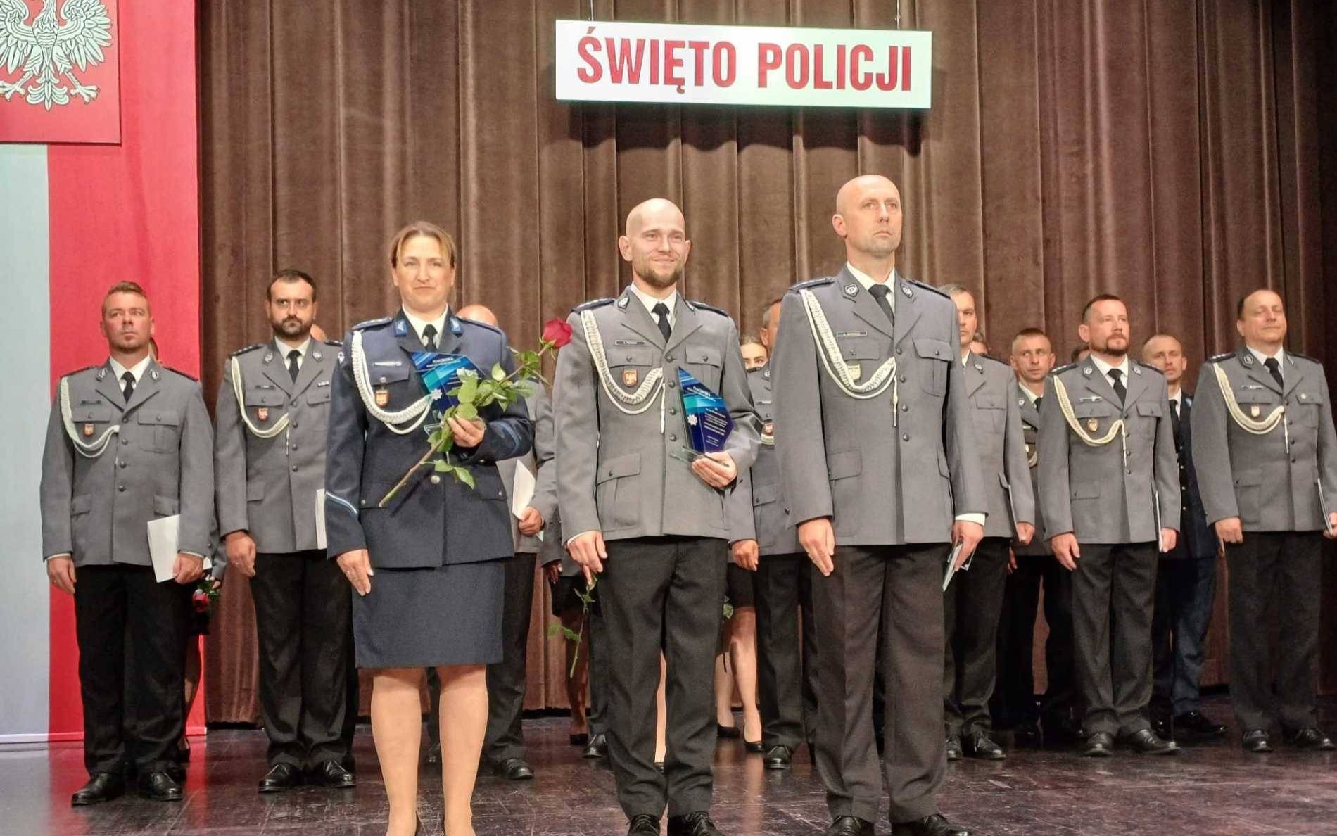 Starosta docenił policjantów w tym oficer prasową