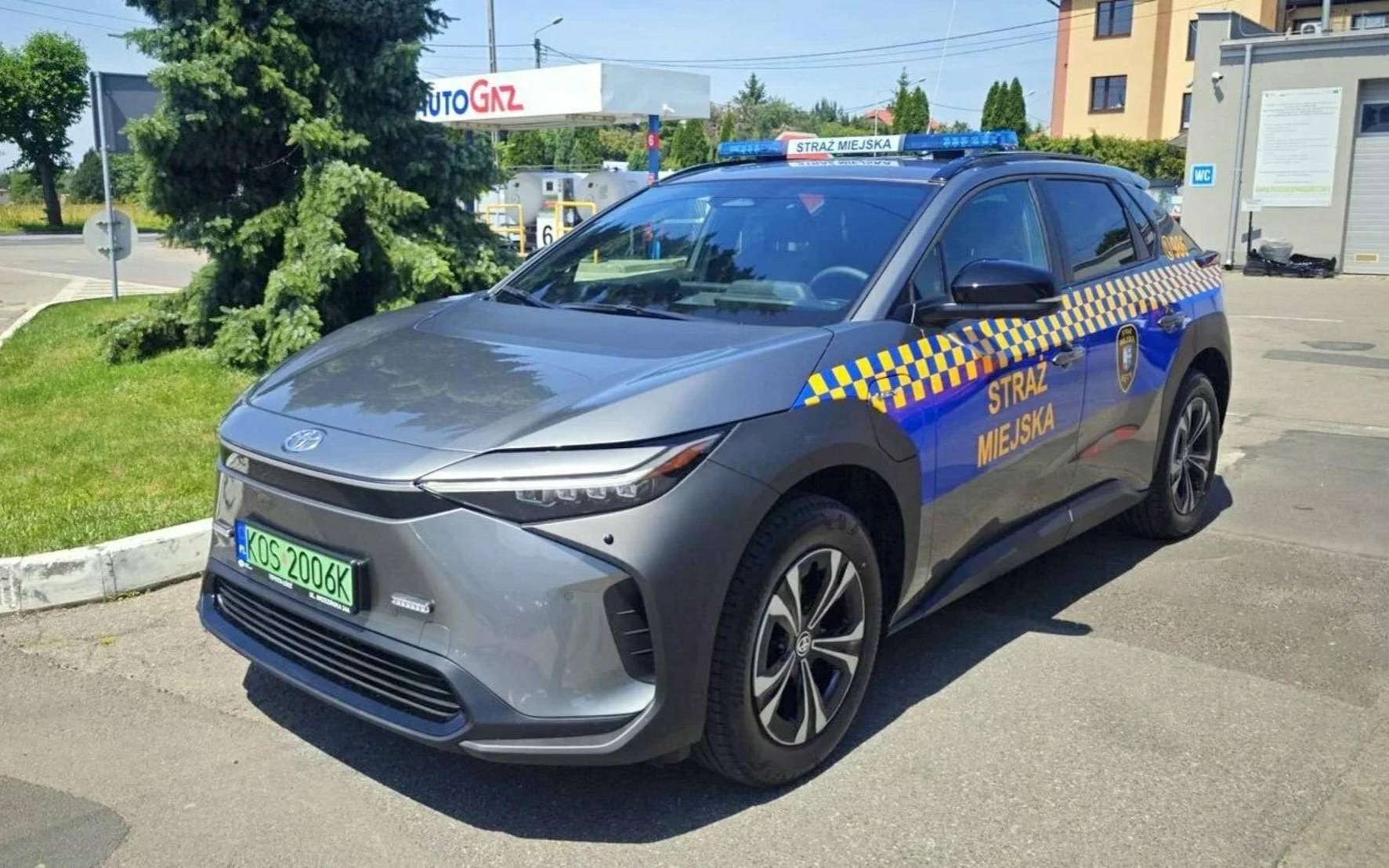 Ekopatrol wyruszył elektryczną toyotą. Wkrótce pojawi się dron – FOTO