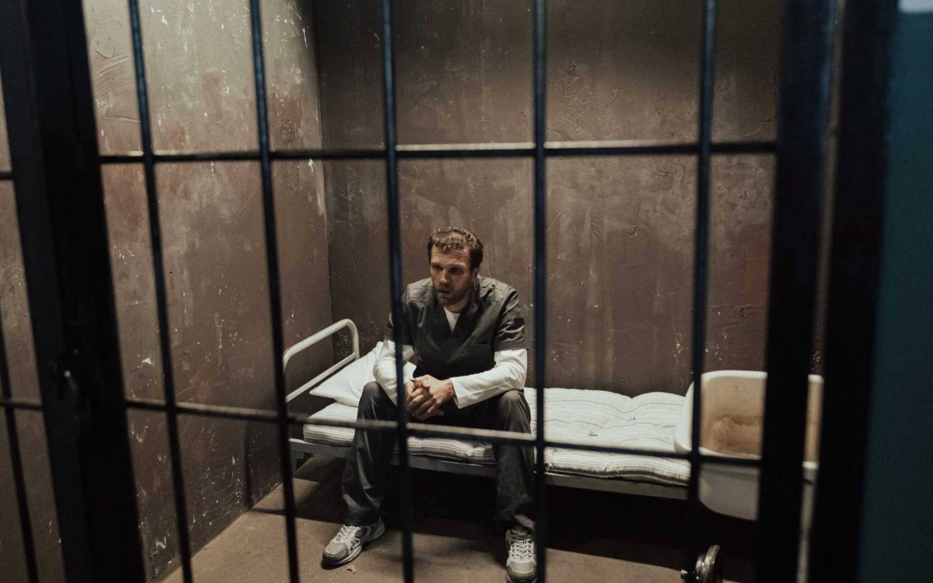 Od 10 lat znęcał się nad matką. Teraz siedzi w areszcie