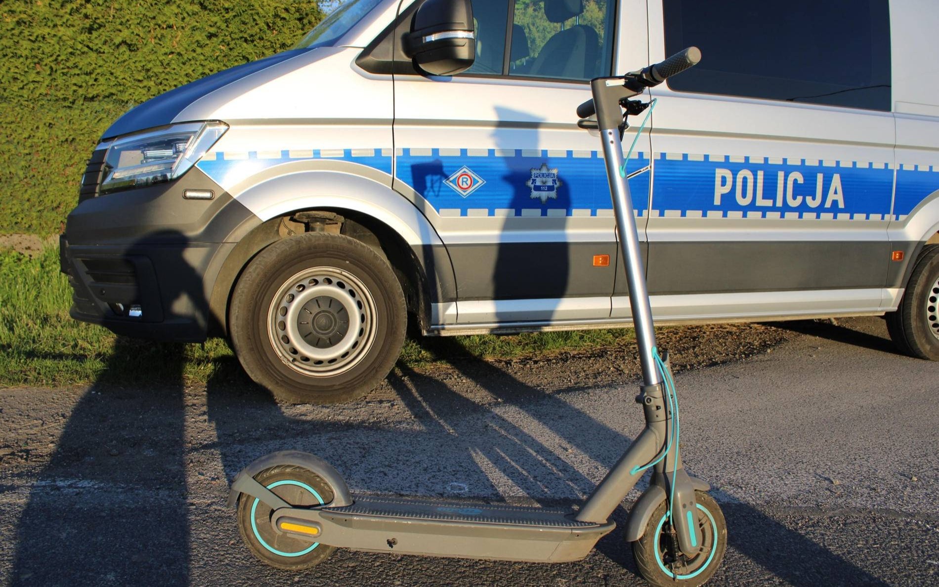 Jazda hulajnogą po ulicy zakończyła się pouczeniem