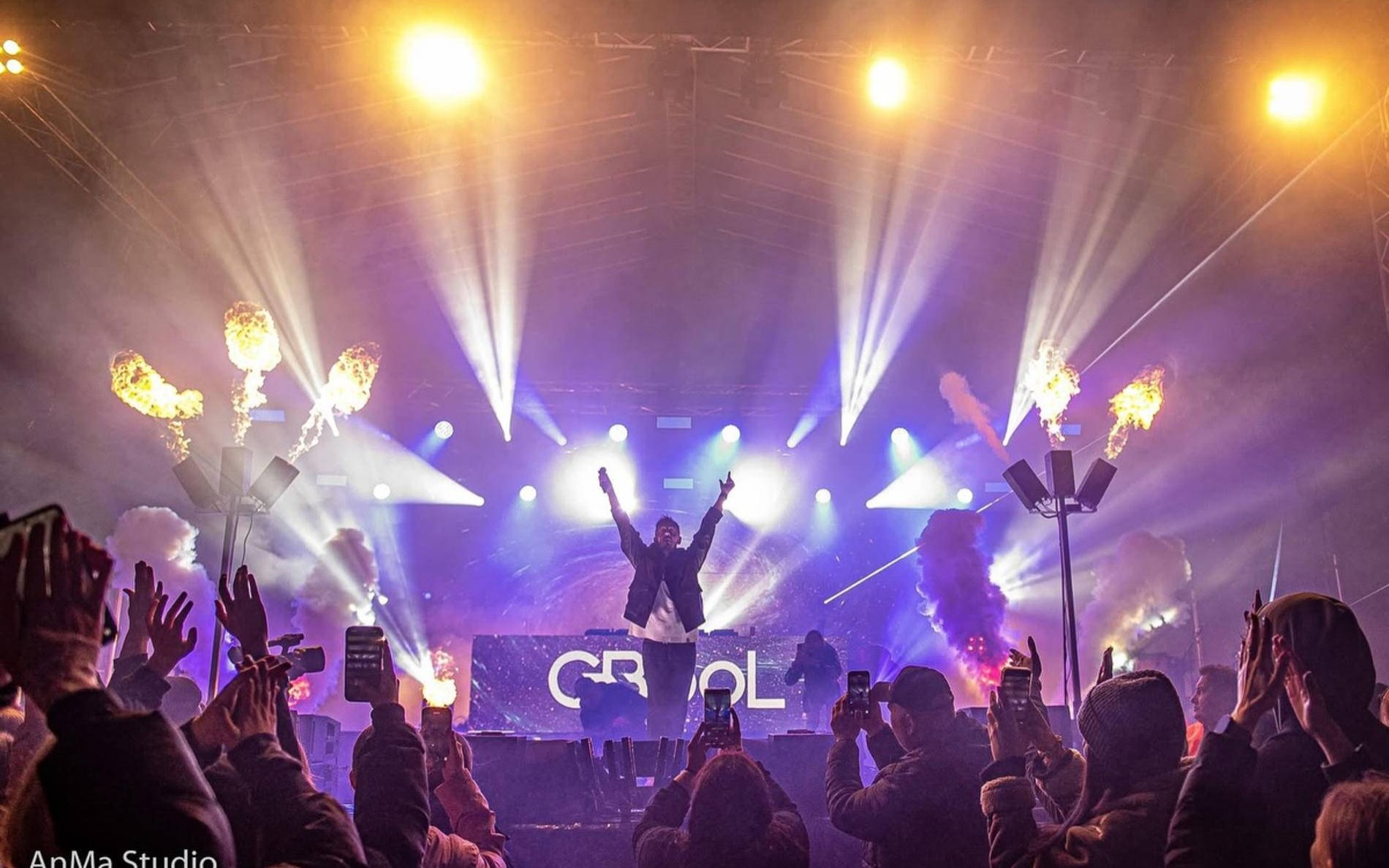 C-Bool i karuzele po zmroku. Nowość w Legendii – FOTO