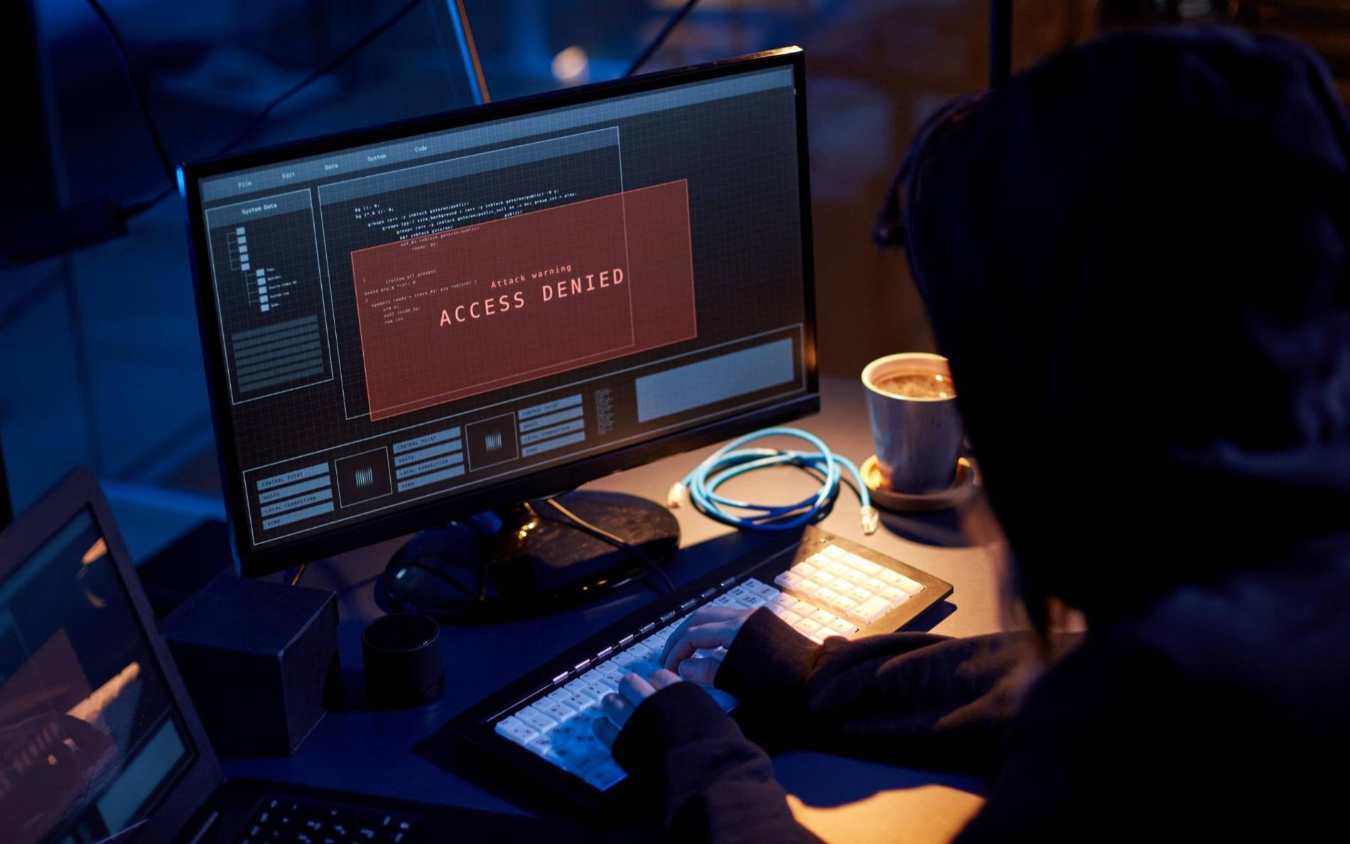 Fałszywe e-maile i strony. Uważaj na próbę wyłudzenia danych