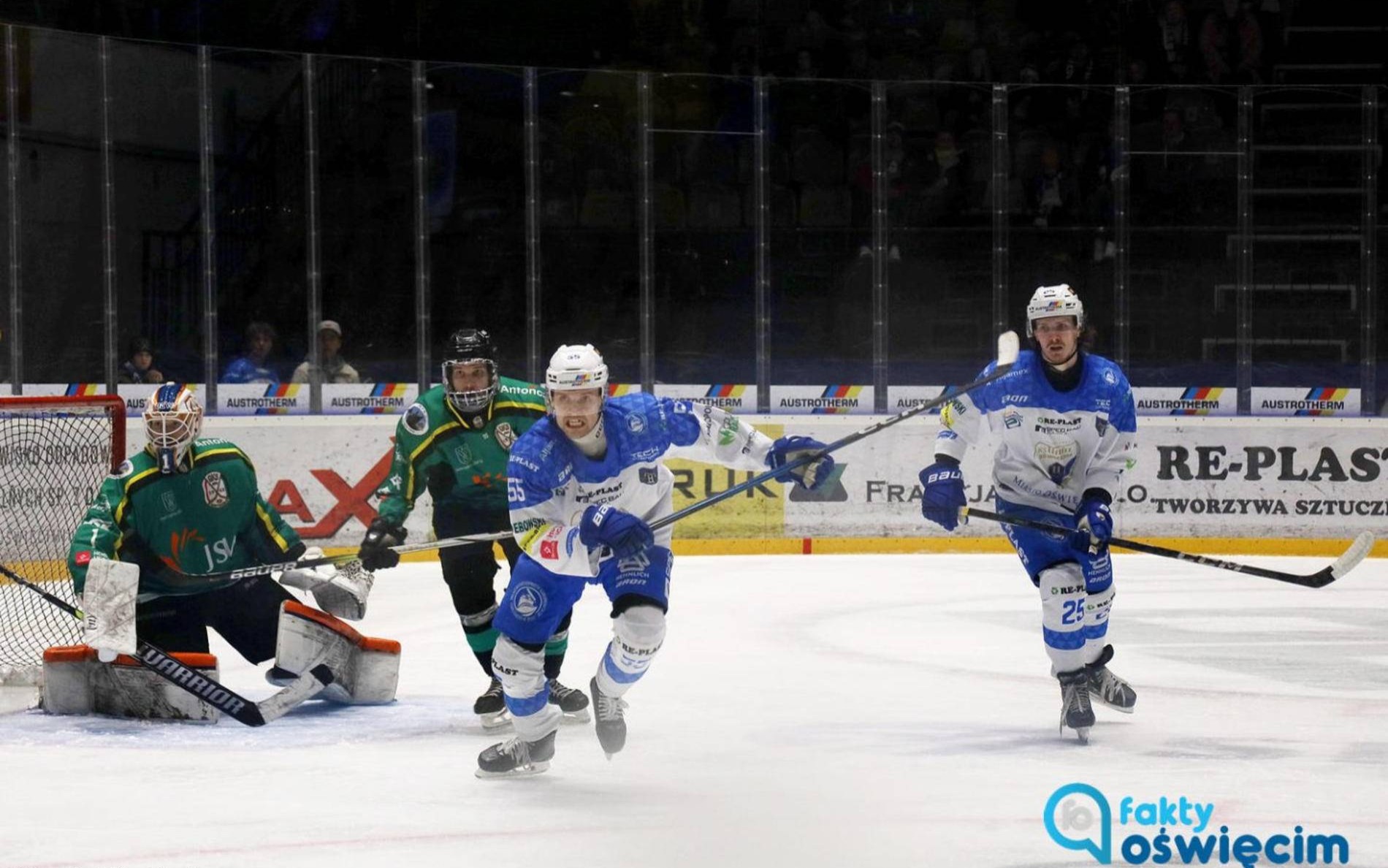 Po raz pierwszy na własnym lodzie