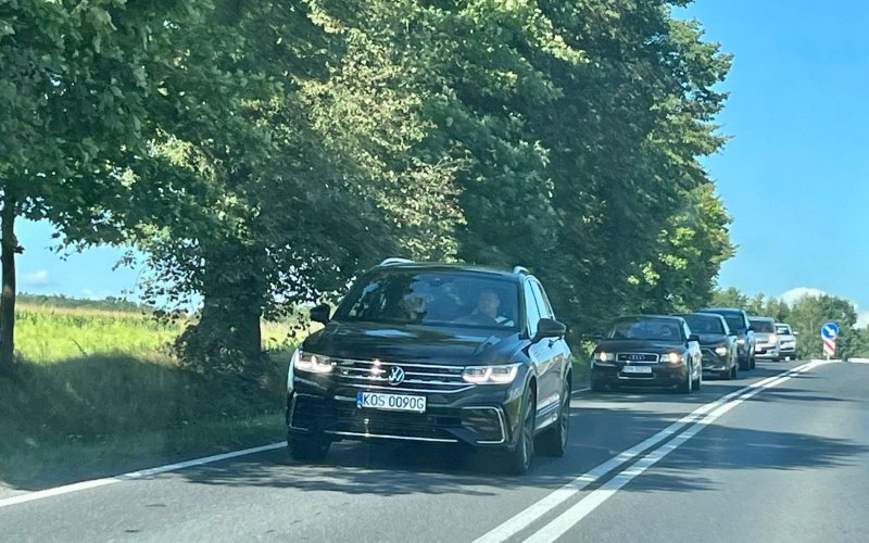 Kierowcy stoją w korku na trasie Oświęcim – Zator