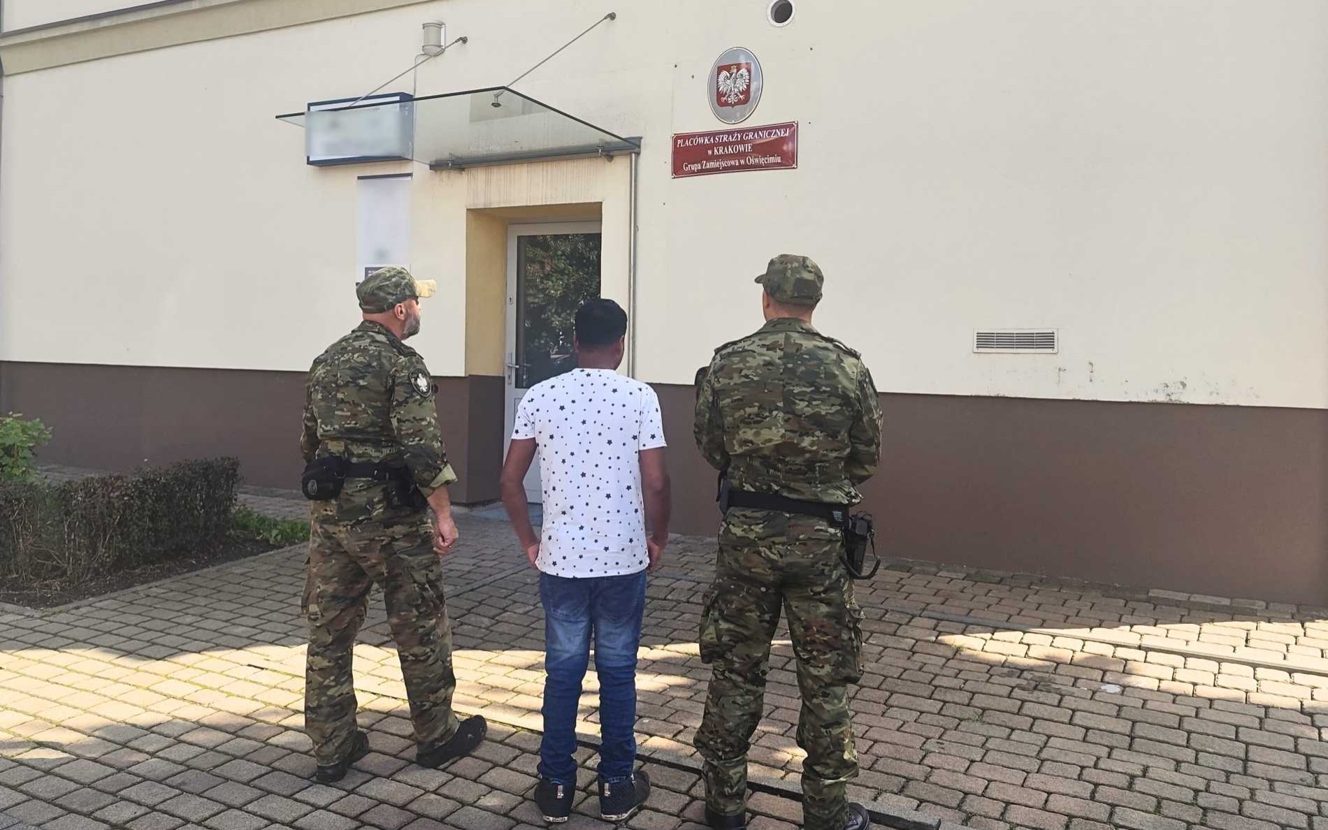 Czterej Kolumbijczycy i Banglijczyk wydaleni z Polski