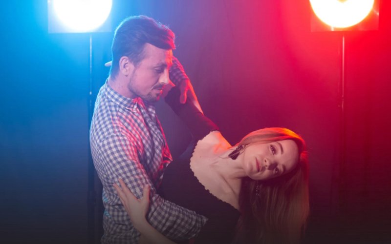 Bachata na oświęcimskim rynku. Niedzielny wieczór z tańcem
