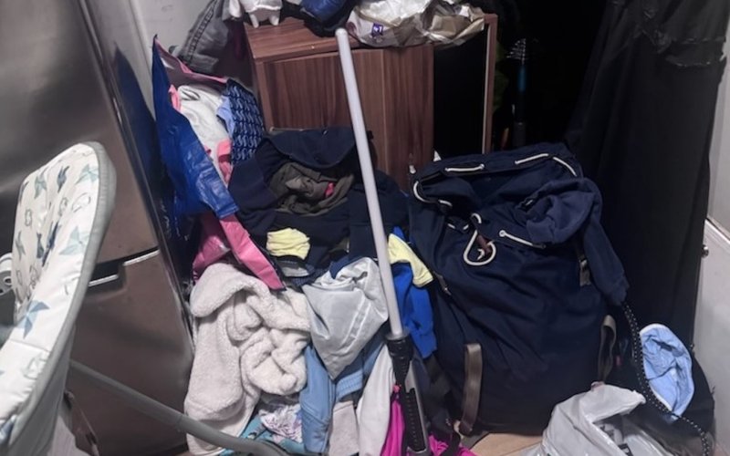Zaniedbane dzieci pod opieką nietrzeźwych rodziców. Niemowlę w szpitalu, 8-latek w pieczy zastępczej