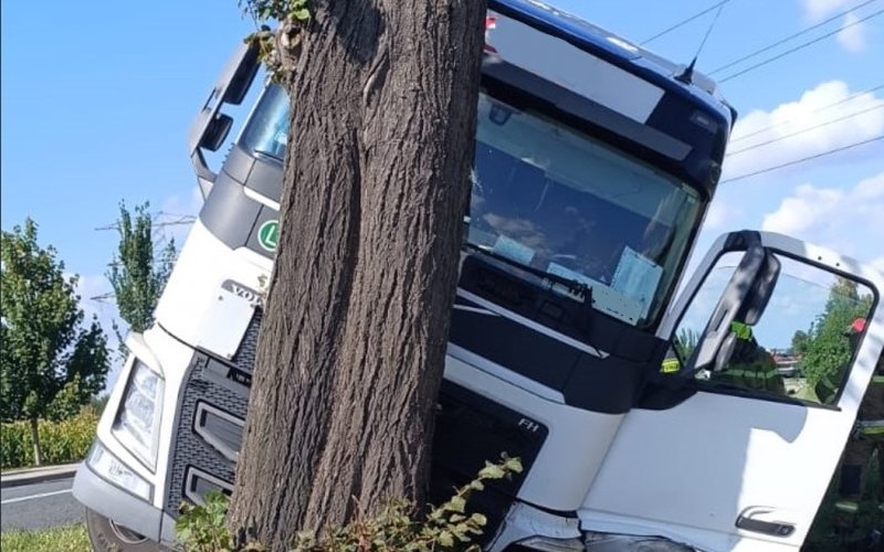 Śmiertelny wypadek przy ul. Kęckiej w Bielanach – kierowca Toyoty nie żyje