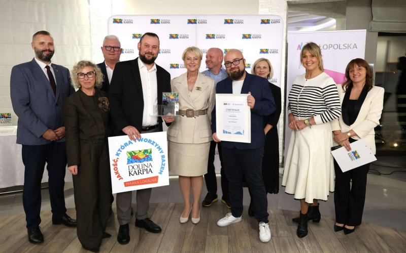 Gala marki lokalnej Dolina Karpia 2025. Wręczono certyfikaty nowym użytkownikom w Osieku