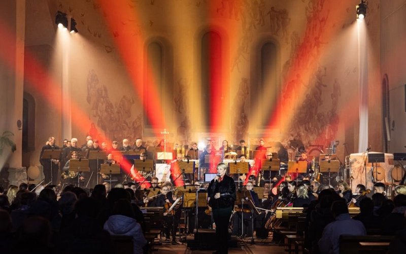 Owacje na stojąco w Oświęcimiu! Monumentalna „Cantata Heroica” zachwyciła publiczność