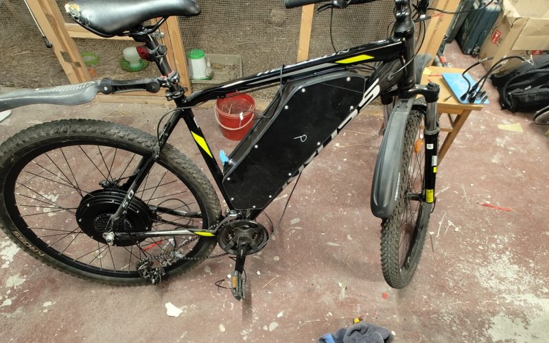 Kęty: Skradziono rower elektryczny przy stacji PKP! Policja apeluje o pomoc mieszkańców