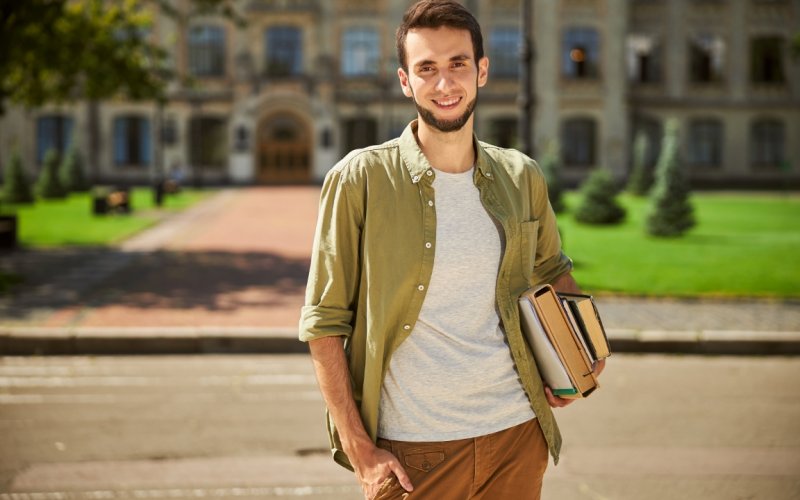 Największe rabaty na studia – jakie kierunki warto wybrać na Black Weeks?