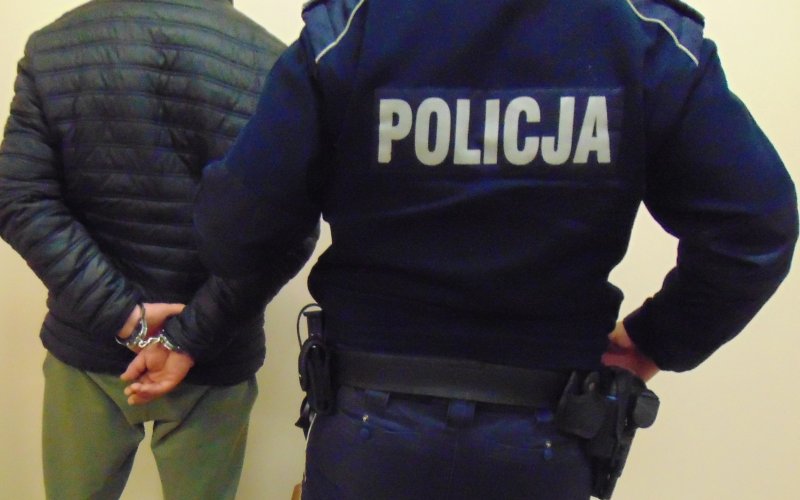 Awantura domowa w Oświęcimiu. 46-latek zatrzymany za znęcanie nad żoną i znieważenie policjantów