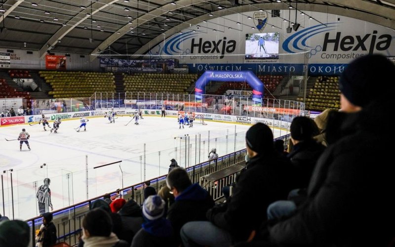 Thriller w Oświęcimiu! ACHA wygrała turniej, Sabers przegrali po dogrywce