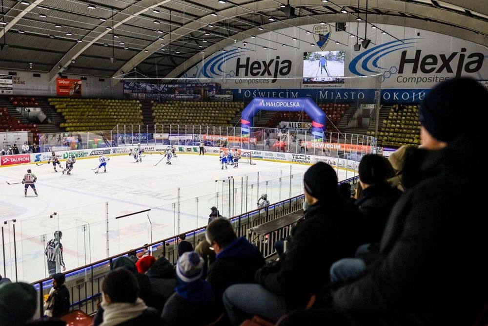 Thriller w Oświęcimiu! ACHA wygrała turniej, Sabers przegrali po dogrywce