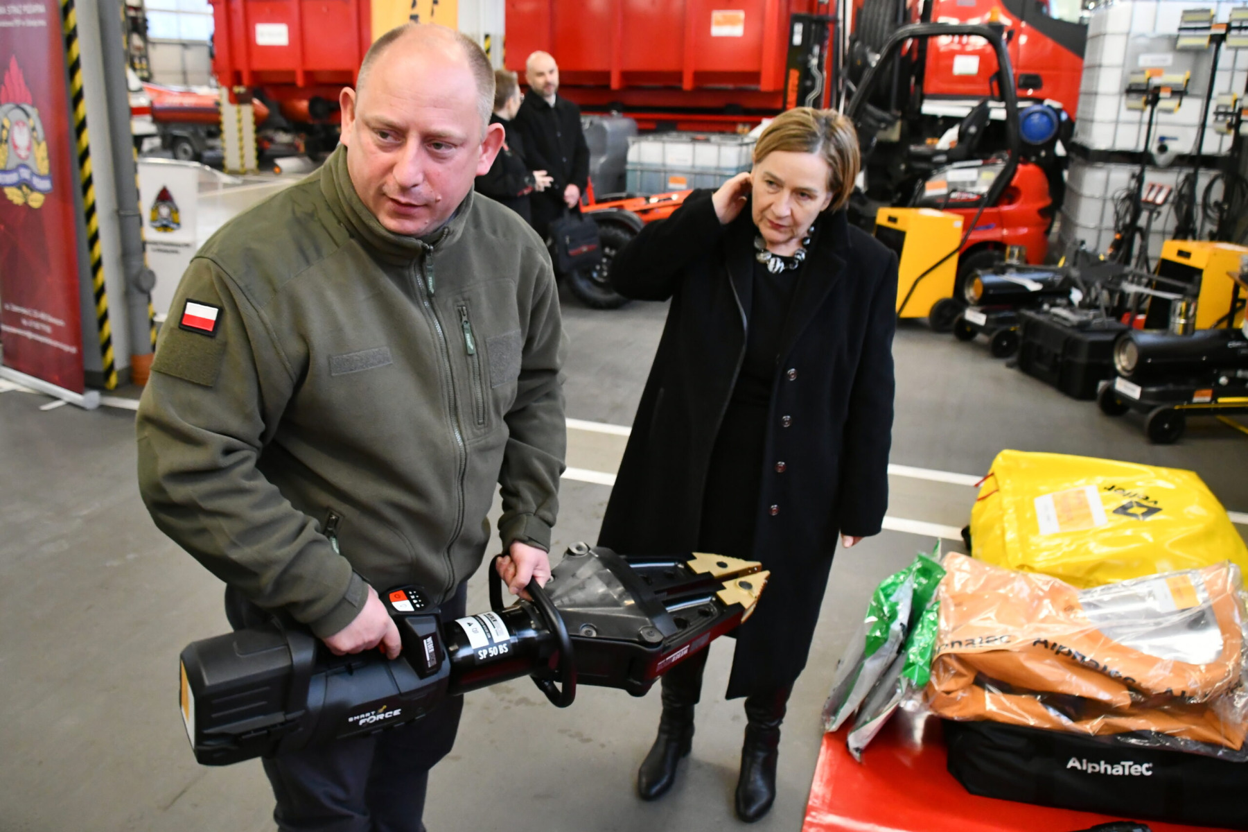 Nowoczesny sprzęt trafił do strażaków w Oświęcimiu. To efekt nowej ustawy i milionów z rządowego programu