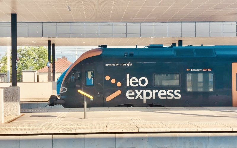 Leo Express zatrzyma się w Oświęcimiu! Więcej pociągów z Krakowa do Warszawy i Pragi od czerwca