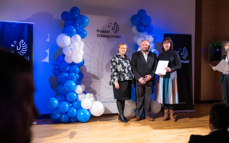 Powiat Oświęcimski wręczył dotacje organizacjom pozarządowym. Wsparcie dla kultury, sportu i osób z niepełnosprawnościami