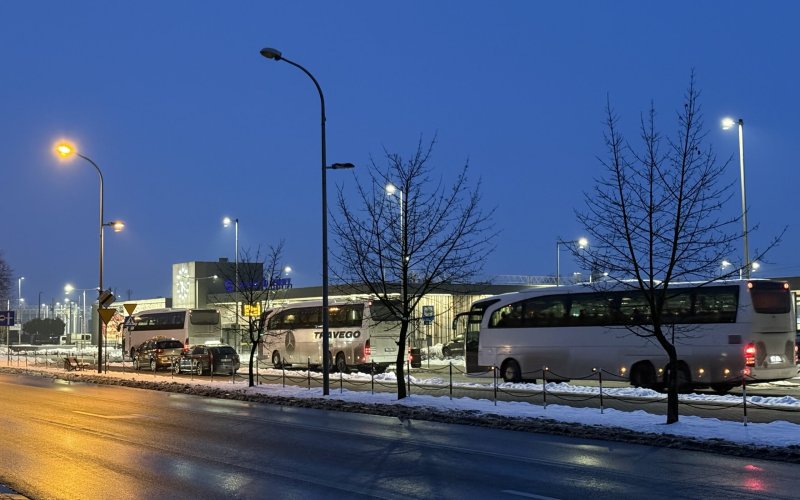 Szybciej do Krakowa z Oświęcimia! Nowe autobusy ZKA pojadą autostradą A4 – sprawdź zmiany