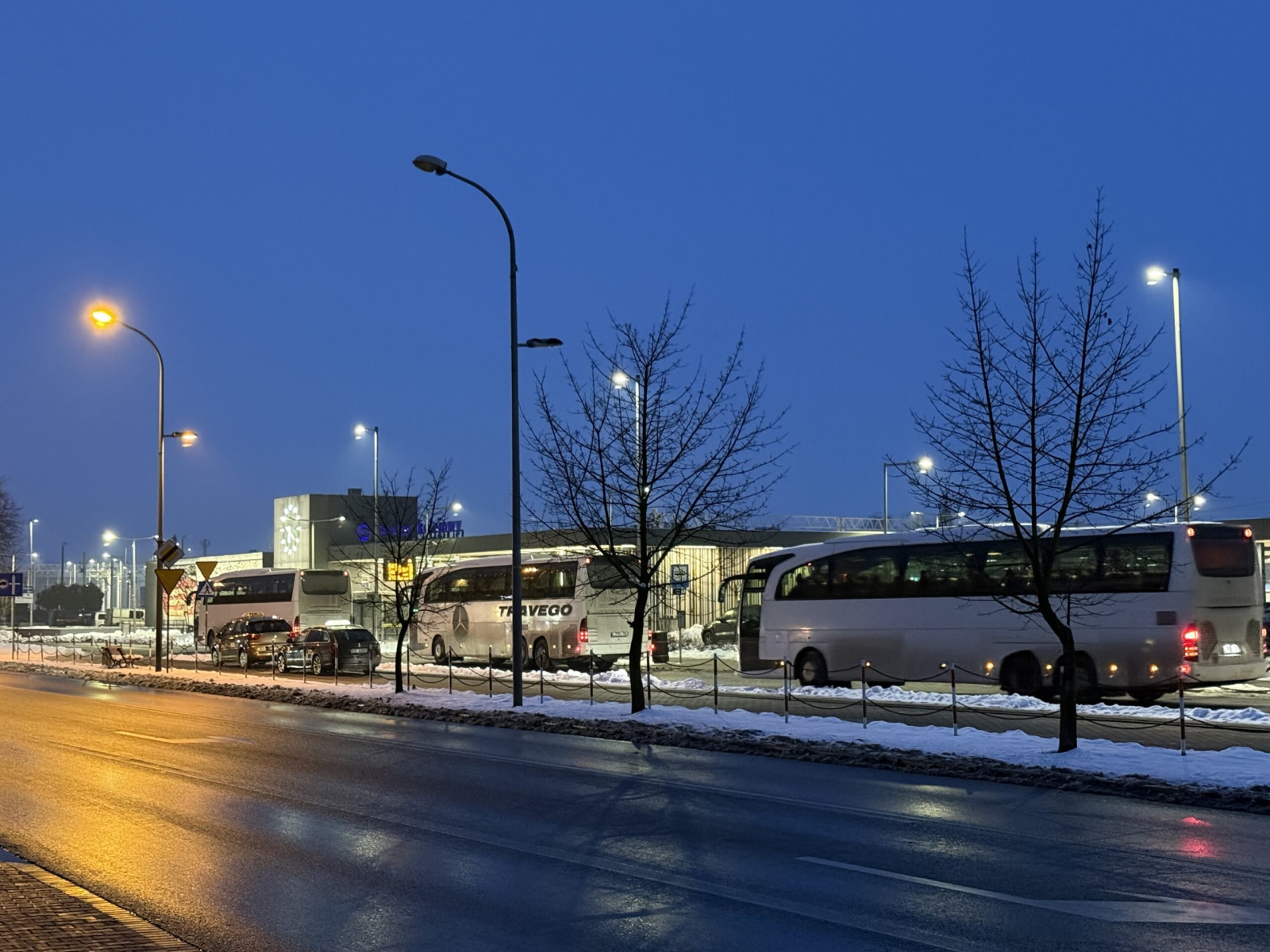 Szybciej do Krakowa z Oświęcimia! Nowe autobusy ZKA pojadą autostradą A4 – sprawdź zmiany