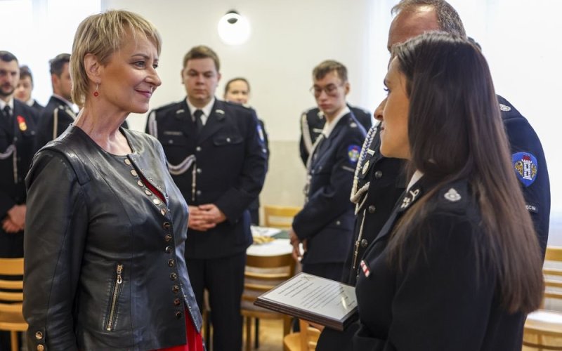 87 tysięcy złotych dla OSP Oświęcim! Nowa elewacja remizy, skafandry dla nurków i sprzęt pralniczy