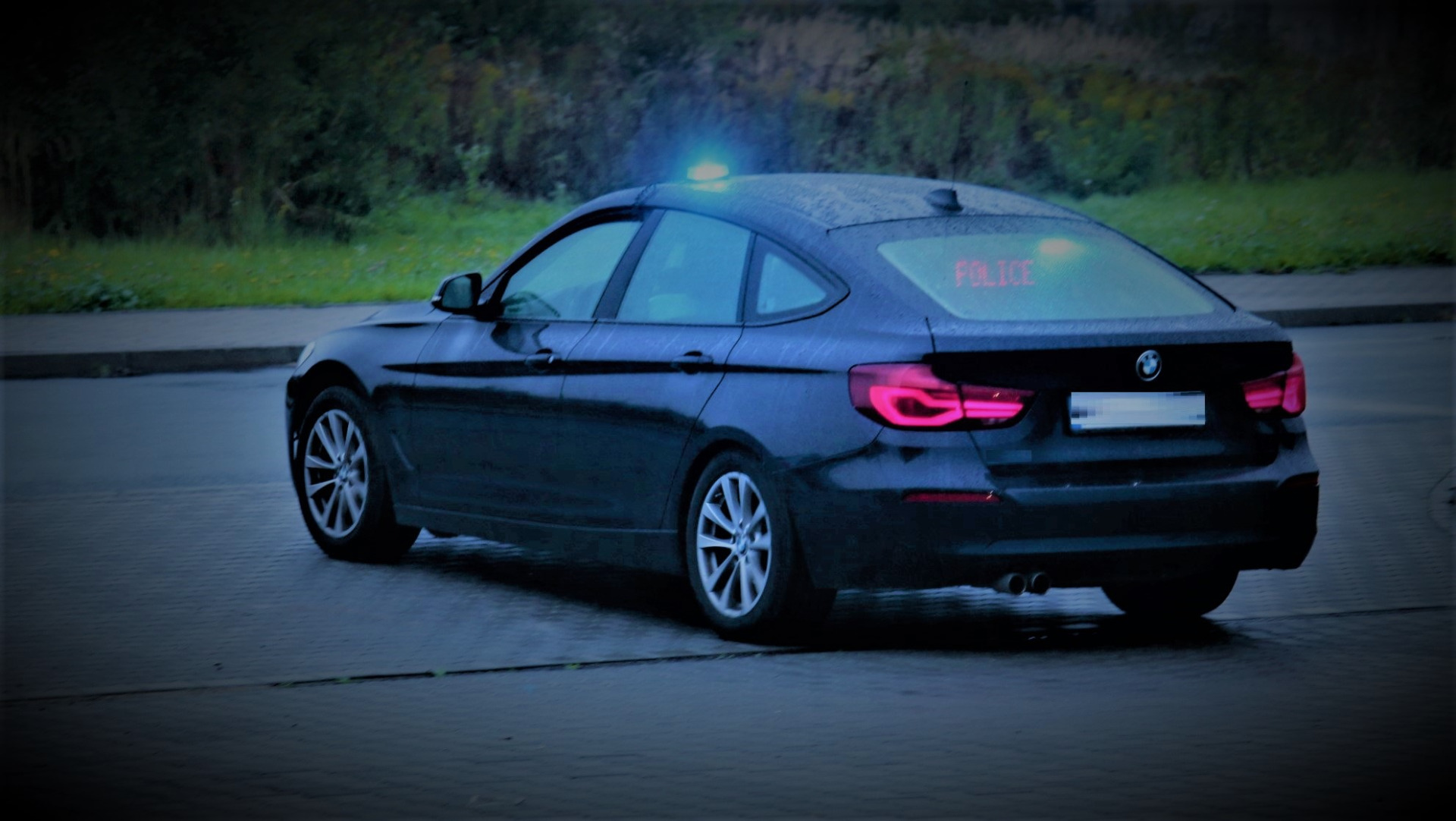 111 km/h przy dozwolonych 40! Kierowca BMW z Tychów stracił prawo jazdy i dostał mandat 2500 zł