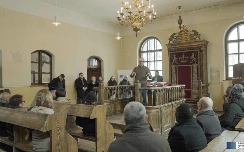 26 ambasadorów ONZ w Oświęcimiu! Wizyta w Auschwitz i ostatniej synagodze w mieście