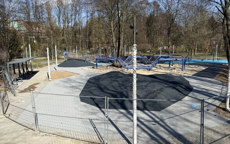Bulwary w Oświęcimiu jak nowe! Inwestycja za 25 mln zł, park mgieł, plac wodny i tor dla rolkarzy