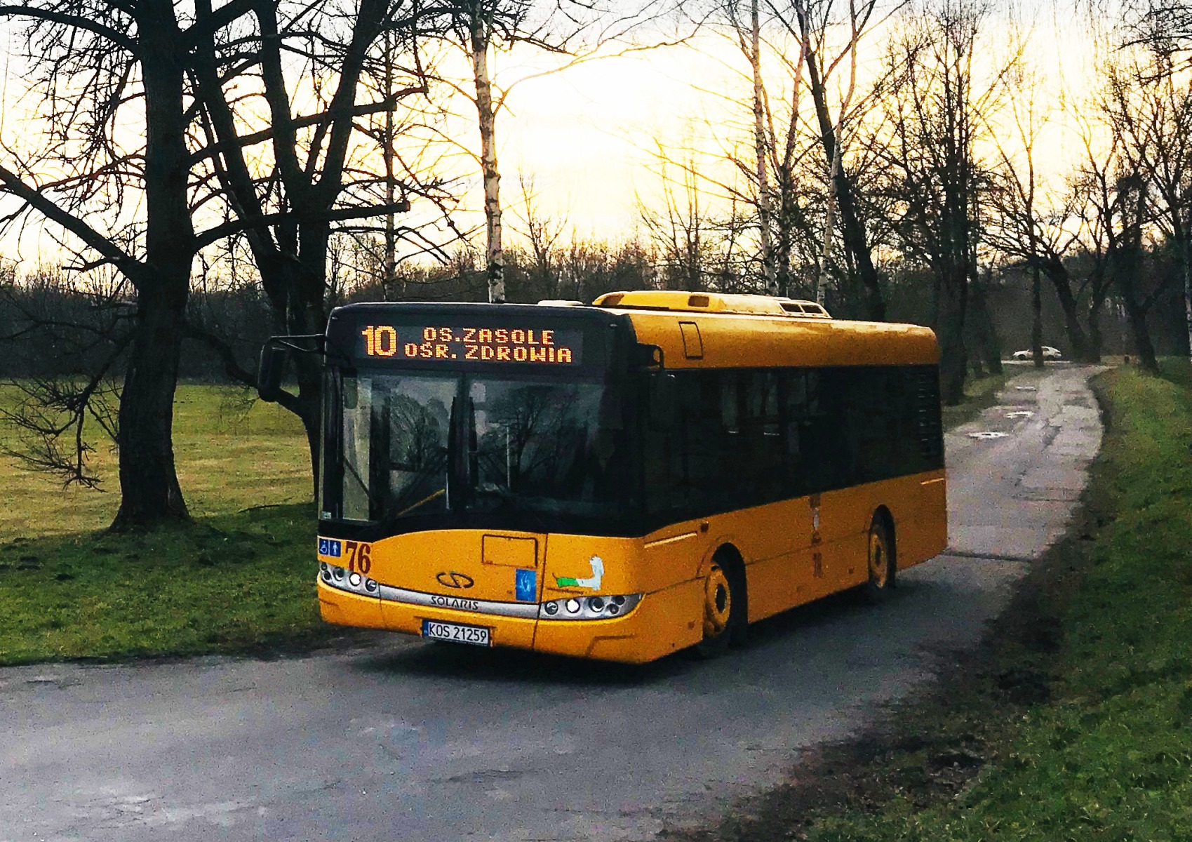 Zmiana w autobusach MZK Oświęcim od 1 maja. Pasażerowie sami otwierają drzwi przyciskiem