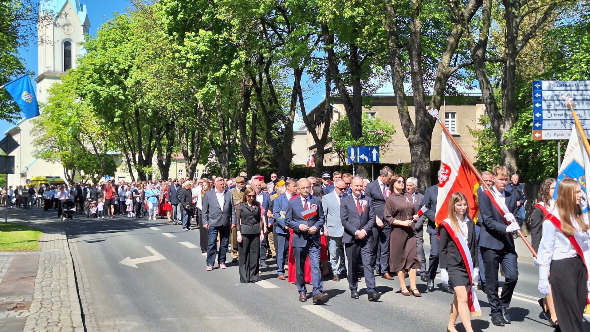 Oświęcim świętował 235. rocznicę Konstytucji 3 Maja. Setki mieszkańców przeszły z flagami