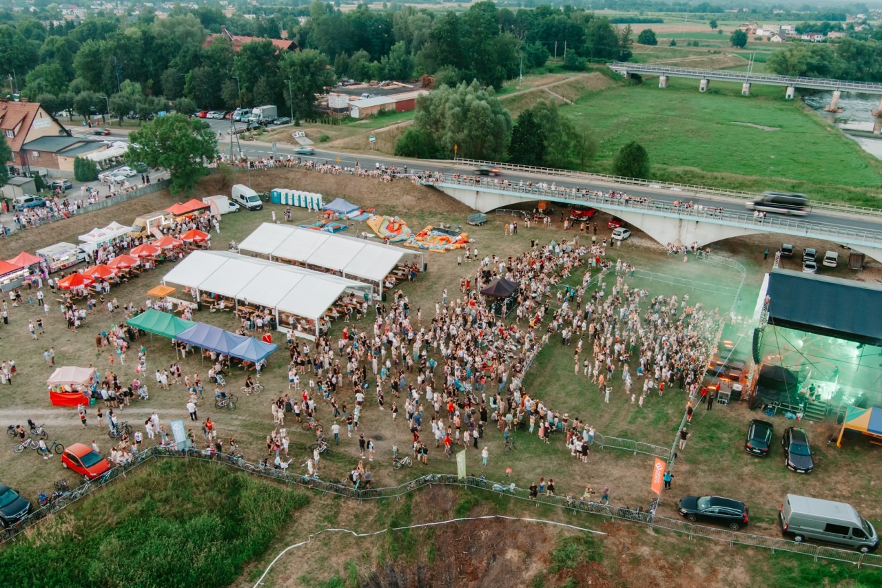 Korowód, ognisko i koncerty gwiazd. Noc Świętojańska w Bieruniu trwa dwa dni