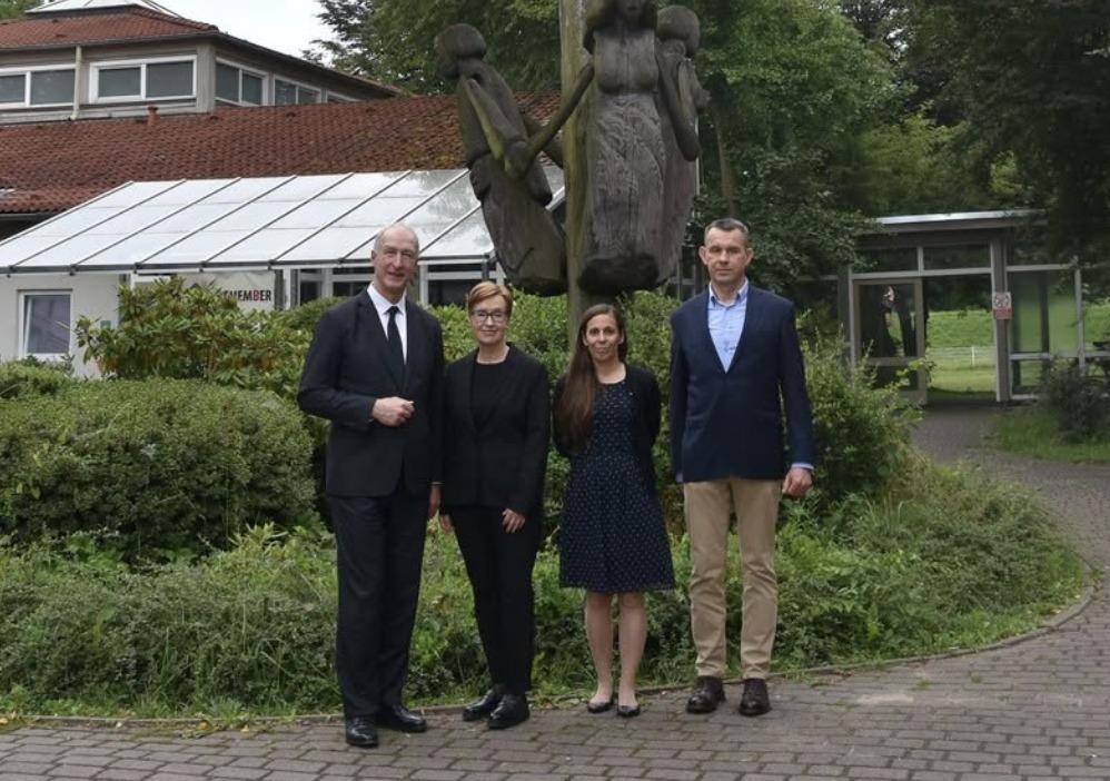 Nowy konsul Niemiec w Krakowie odwiedził Oświęcim. Poznał Polskę 30 lat temu jako młody dyplomata