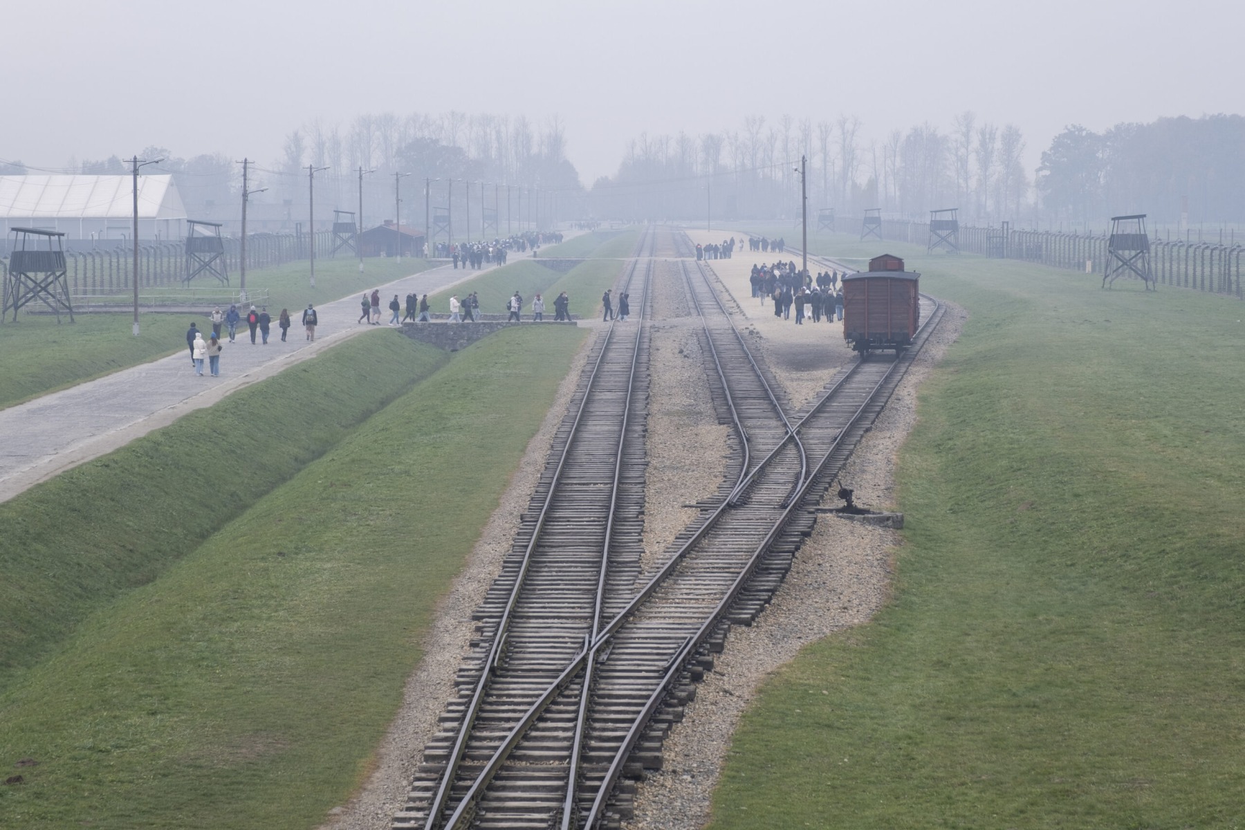 32 muzea upamiętniające zbrodnie nazistowskich Niemiec, w tym Auschwitz-Birkenau, żądają niezależności od polityków