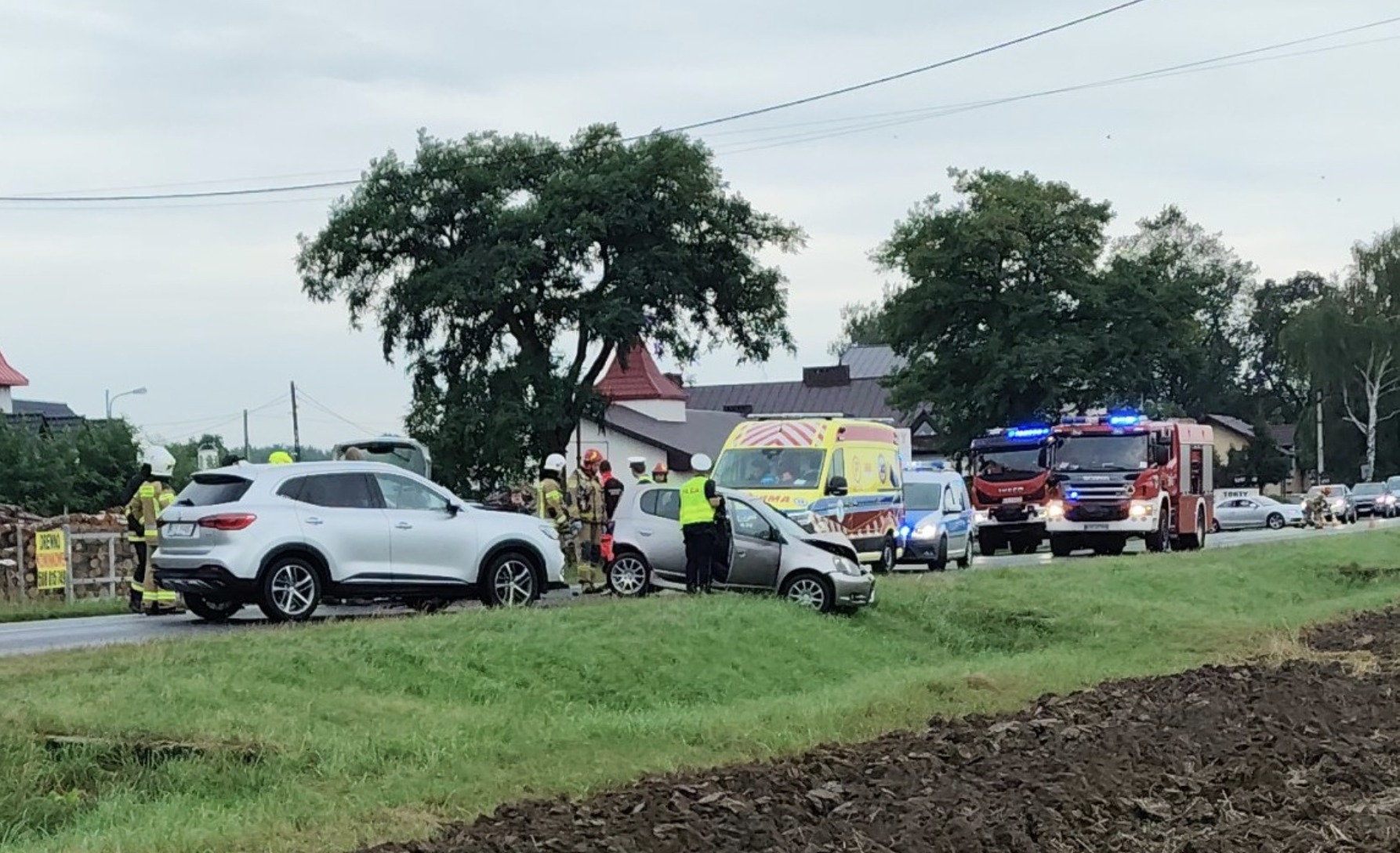 Nie zauważyła korka. Kolizja trzech pojazdów w Babicach na ulicy Krakowskiej
