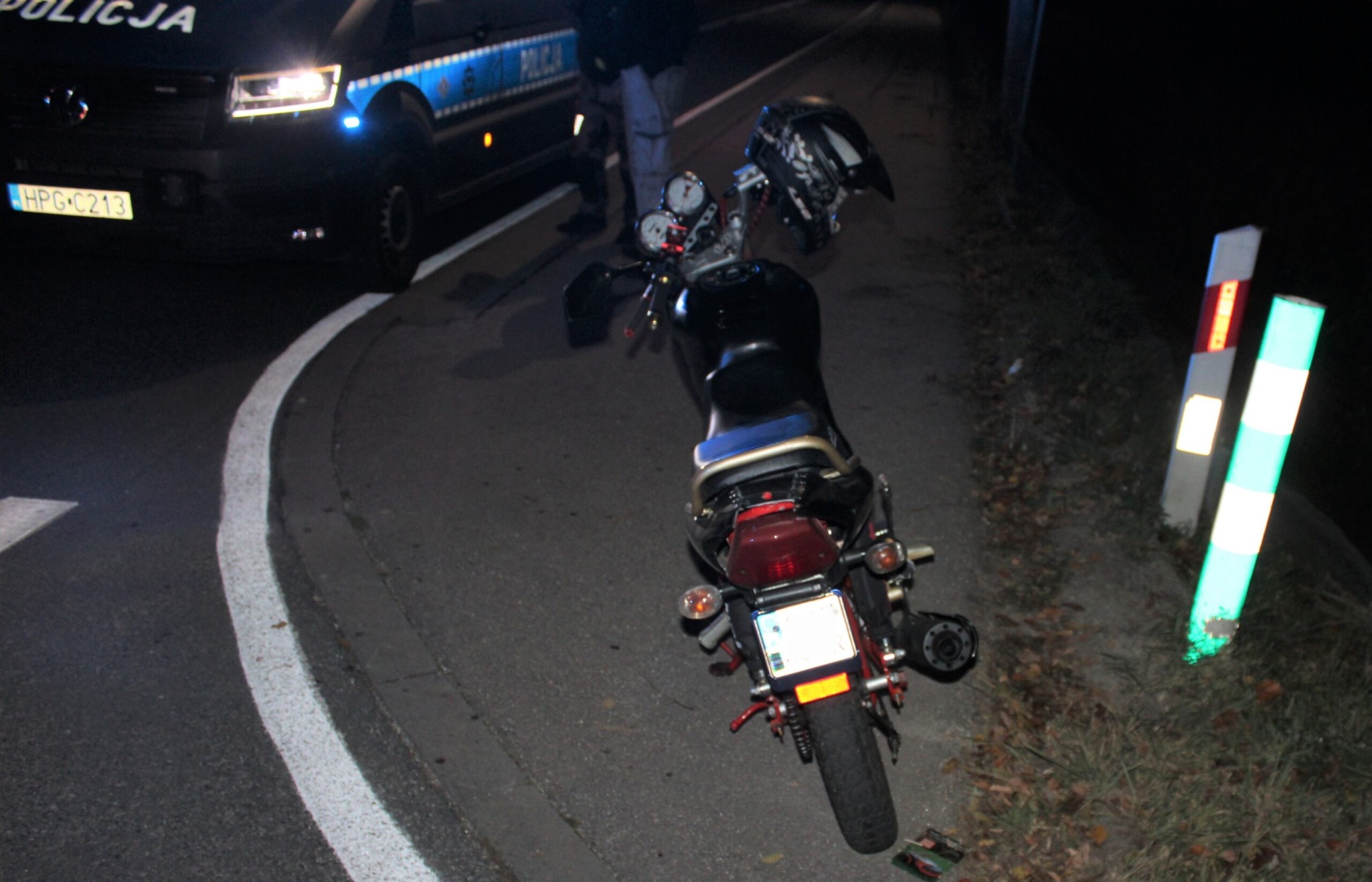 Wypadek w Osieku: kierowca dostawczego citroena zderzył się ze skuterem, ranny 17-latek