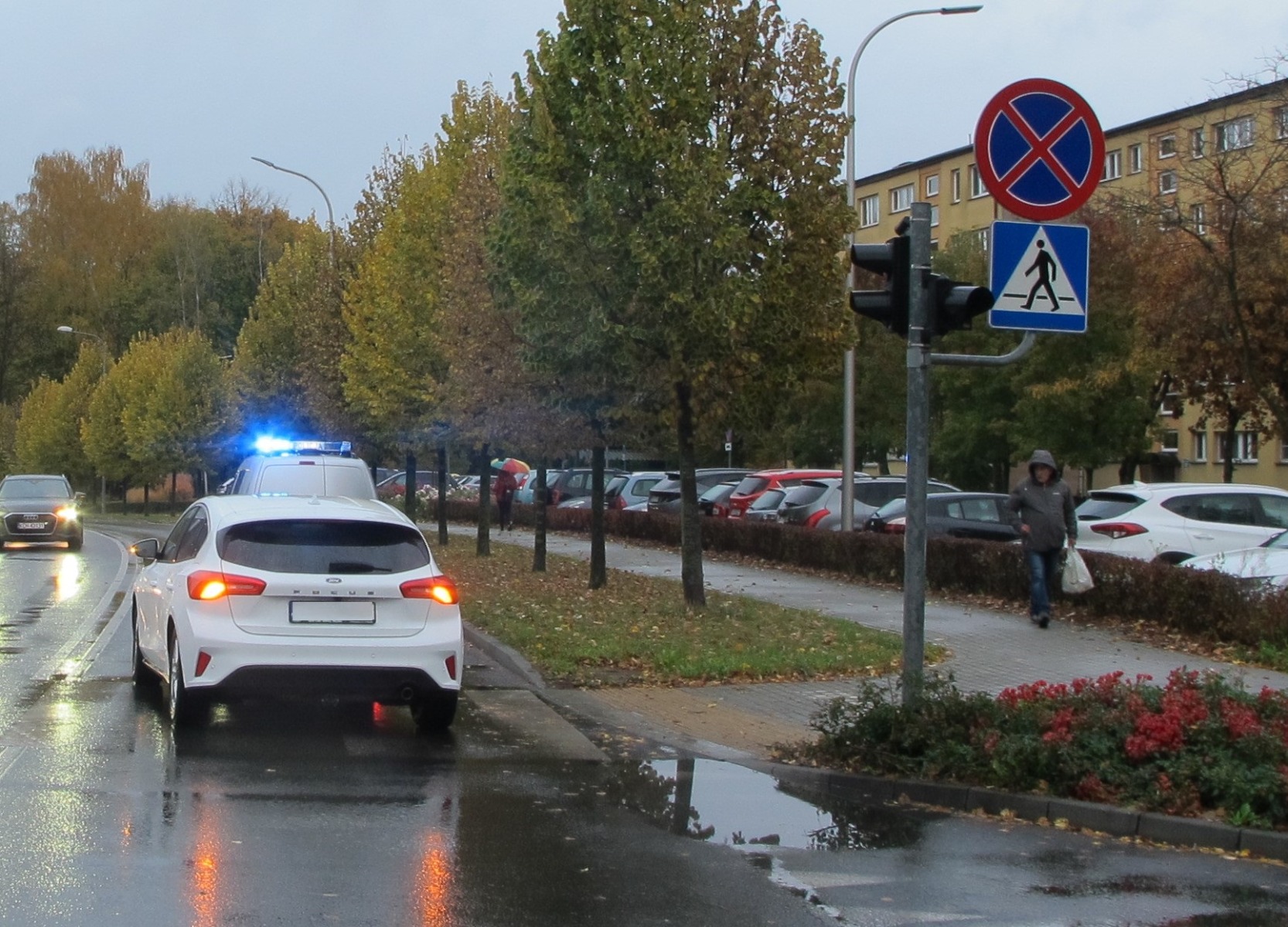Potrącenie pieszej na przejściu w Oświęcimiu. 51-latka trafiła do szpitala