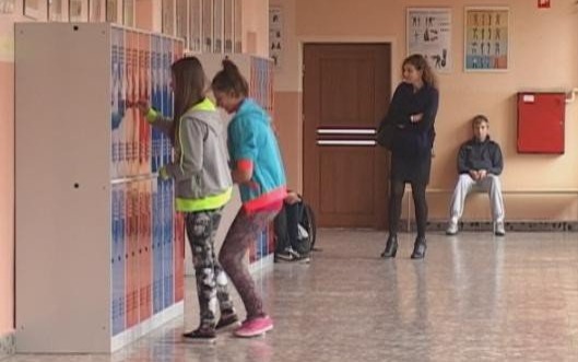 VIDEO-OŚWIĘCIM. Deutsch-Wagen-Tour w gimnazjum