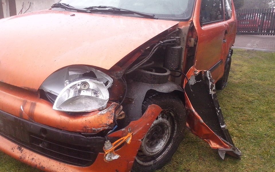 GROJEC. Poszukują sprawcy wypadku, uciekł