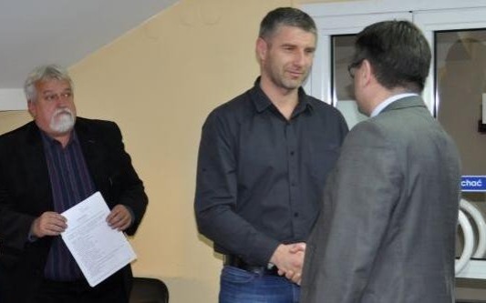 GMINA. Długi marsz z osady do sołectwa