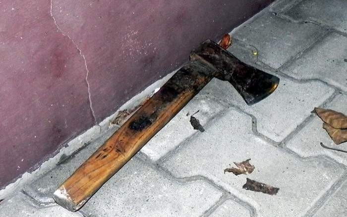 PRZECISZÓW. Siekierą chciał włamać się do sklepu